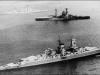 HMS Hood i Graf Spee podczas urodzin Jerzego V